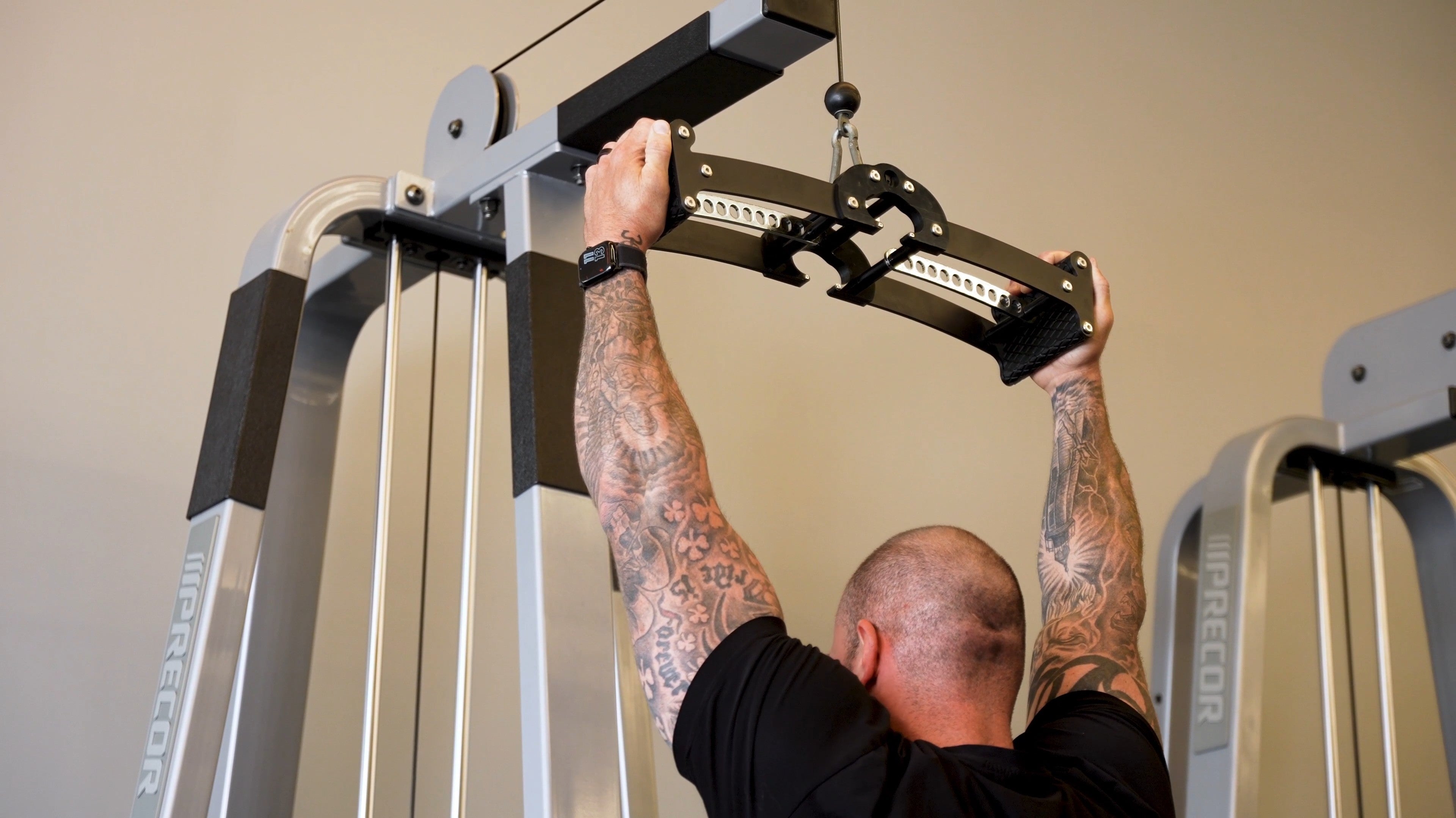 Neutral-Grip Pulldown